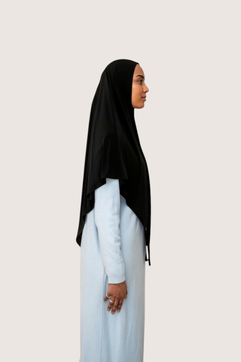 Signature Triangle Scarf  | Aswad