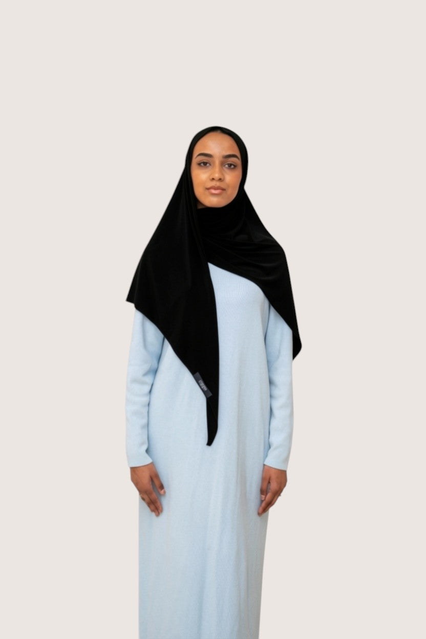 Signature Triangle Scarf  | Aswad